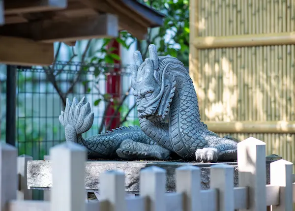 ヒロ　田無神社 黒龍神 二層構造オルゴナイト + 台座 境内のご案内 - 田無神社 公式ページ（東京都 西東京市）
