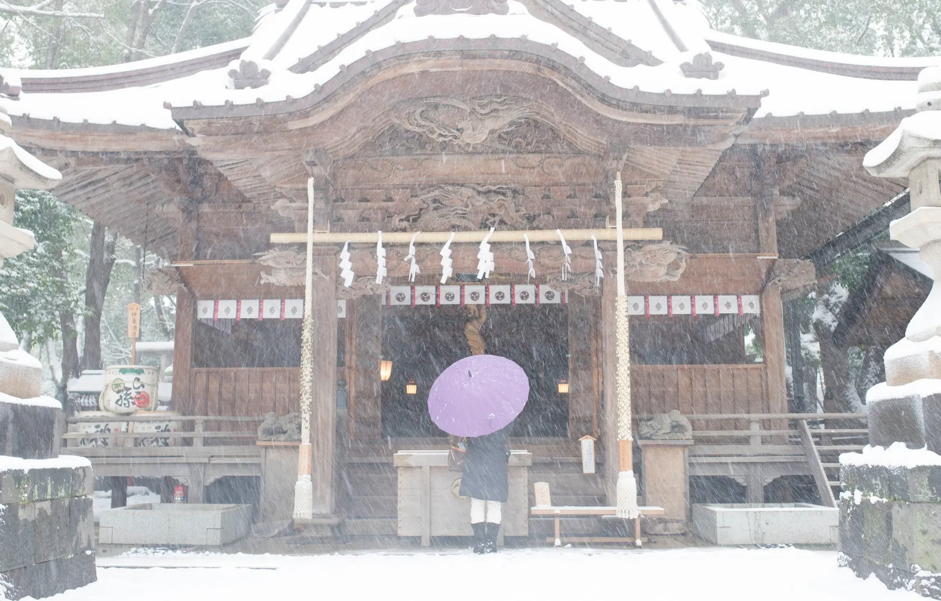 雪降る神社03