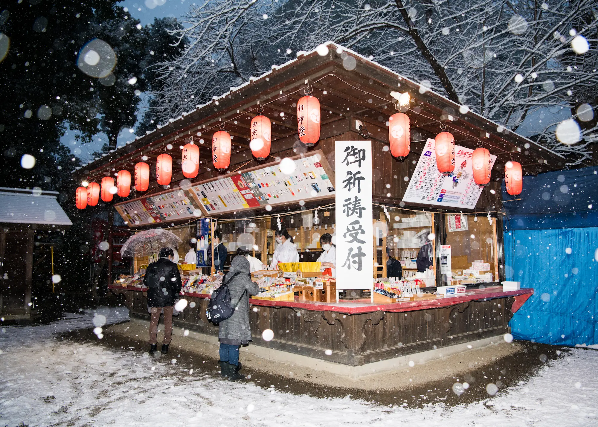 雪降る神社13